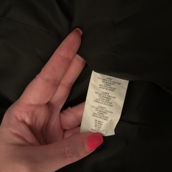 Bebe classic black linen suit, size 6 jacket 4 skirt (will sell separately) - Picture 12 of 12